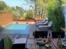 Les Jardins d Eve Solenzara townhouse with private pool, hotel di Favone