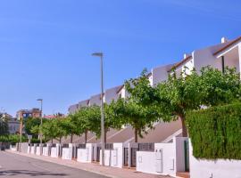 Belvilla by OYO Apartment in Torreblanca, hotel di Torreblanca