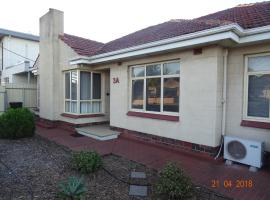 Kybunga by the Beach (part of Harriett's Cottage), hotel en Birkenhead