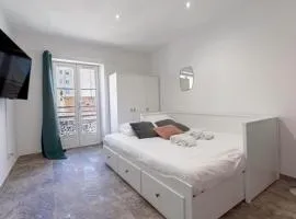 Simon Apartments