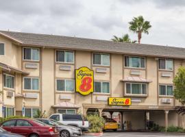 Super 8 by Wyndham Sacramento, hotel near McClellan Airfield - MCC, 