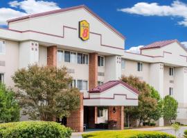 Super 8 by Wyndham State College, motel sa State College