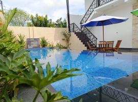 ZAVANA Rooms, hotell med basseng i Tanjungkarang