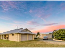 Madigan Cottages - The Homestead, hotel in Lovedale