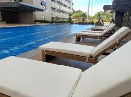 SMDC Green 2 Staycation, The Traditional & Modern Fusion Condo