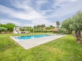 Refreshing poolside escape in Ponte de Sor