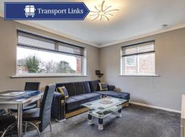 Lavish 2BR Bungalow Retreat in Birkenhead, hotel in Birkenhead