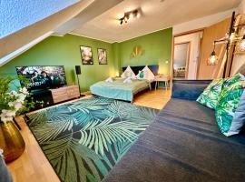 Dschungel Wohnung, ger&auml;umig, Netflix, Sonos, zentral