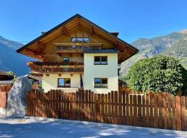 Ferienhaus Tirol im Ötztal - großes Ferienhaus für bis zu 18 Personen, hotel in Umhausen