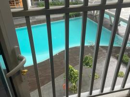 Fame Residences Pool View near MRT, Shaw, Megamall & Ortigas 1026, hotel i Manila