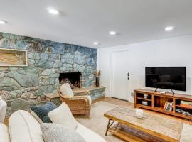 Commuter-Friendly Seattle Apt 8 Mi to Lumen Field!、シアトルのホテル