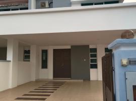 8Pax comfortable setia residen, self catering accommodation in Sitiawan