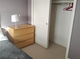 Double bed Suite - Very close to the Falls, Casinos and Marineland, šeimos būstas Niagara Folse