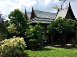 MrT Riverside Sampran มิสเตอร์ที โฮมสเตย์-ทองกวาว, nhà nghỉ dưỡng ở Sam Phran
