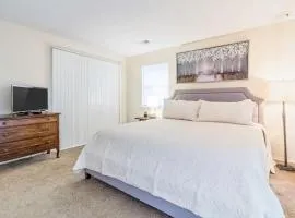 Branson Condo at Pointe Royale with Indoor Pool and Hot Tub walking distance to Clubhouse