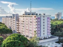 Hotel Regina, hotel u četvrti 'Sabbiadoro' u Lignano Sabbiadoru