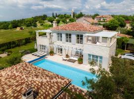 Villa Moonlight, hotel cu piscine din Poreč