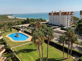 Room in Apartment - Apartment for 4-5 people 70 m from the beach, guest house in Miami Platja