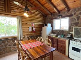 Al Encuentro Casas de Montaña, hotel in Nono