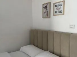 Rent rooms Loren