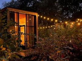 Tiny House Mayu - Veluwe Airco 4 persons, ξενοδοχείο στο Άρνεμ