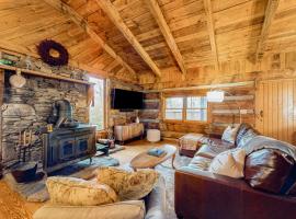 Gold Creek Cabin, Ferienhaus in Black Mountain