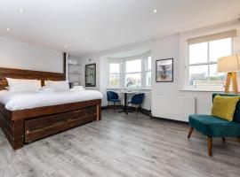 Cool & Chic Top Floor Studio Flat, kro i Brighton & Hove