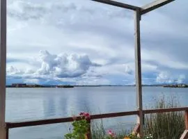 Uros Suyawi Titicaca Lodge
