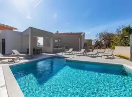 Gorgeous Home In Barbariga With Outdoor Swimming Pool