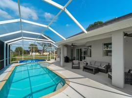 Sun-Soaked & Tranquil Getaway Relaxing Pool Area, khách sạn có hồ bơi ở Rotonda West