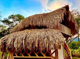 Las Cabanas de Pino Hostel, albergue en Santa Fe de Antioquia