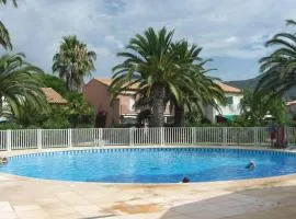 Duplex 3 pièces climatisé avec piscine, terrasse et parking - Idéal famille au Lavandou - FR-1-251-732
