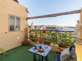 Sunny Maltese townhouse Madonnina Kalkara - Happy Rentals