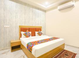 FabHotel Maharishi inn – hotel w mieście Ayodhya