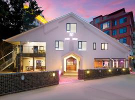 Yolo Vacation Homestay, ξενοδοχείο που δέχεται κατοικίδια στη Σανυά