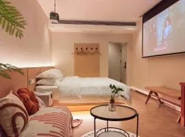 Flower Whisperer Homestay Tianmenshan Store free airport and station pick-up English language service