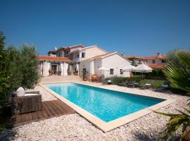 Moonlight Villa 2, hotel v destinaci Štuti