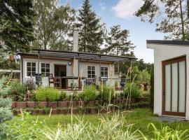 Nice Home In Rheinsberg Ot Warenthi With Sauna, villa in Warenthin