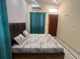 Deepak Homestay, habitación en casa particular en Rishikesh