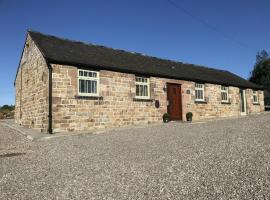Stylish 2-Bed Barn Alton Towers Polar Bears Peaks, hotel with parking in Waterfall