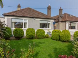 GuestReady - Tranquil Retreat in Kimmage, guest house in Crumlin