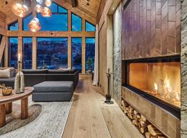 Chalet Strandafjellet, hotel con alberca en Stranda