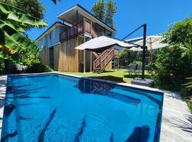 OXLEY Private Heated Mineral Pool & Private Home, lemmikloomasõbralik hotell Brisbane'is
