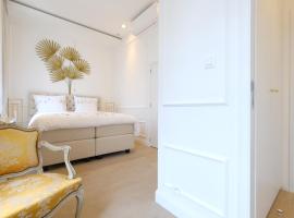 Room Jade - La Maison de la duchesse de la Valliere - Parking privé โรงแรมในมงส์