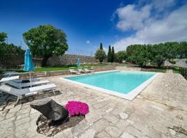 Scifazzo, typisch sizilianische Villa mit Swimmingpool, vila v mestu Ragusa