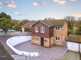 Wanderdown House near the Beach with ample Free Parking, hotel in Rottingdean