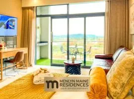 Menlyn Maine Residences - Central Park with king sized bed