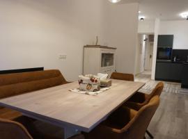 Apartment Am Weißenberg 2, hotel v destinaci Neuhofen an der Krems