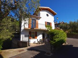 Samuel House-Chantal-in hilly area - Happy Rentals, holiday rental in Toscolano Maderno