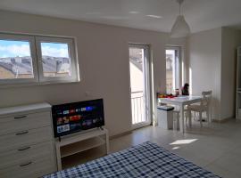 Elegant Room - Steps from Luxembourg Train Station